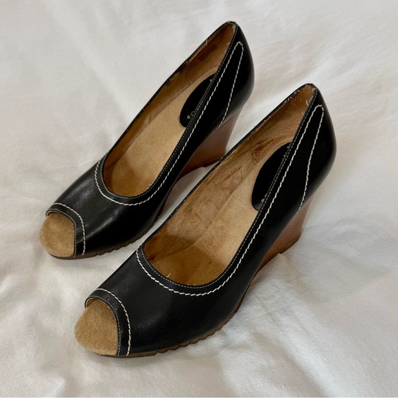 ✨ Aerosoles Black Sleigh Thread Peep Toe Wedges – Size 8 ✨ - Picture 3 of 7
